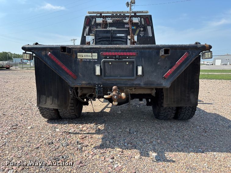 image for item NM9923 1995 Ford F350 Crew Cab flatbed pickup truck