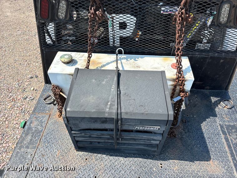 image for item NM9923 1995 Ford F350 Crew Cab flatbed pickup truck