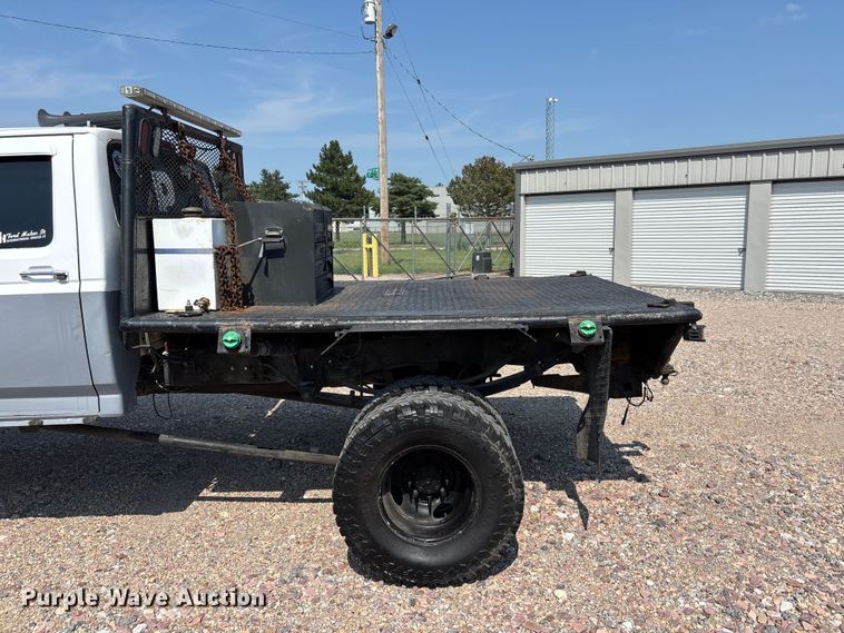 image for item NM9923 1995 Ford F350 Crew Cab flatbed pickup truck