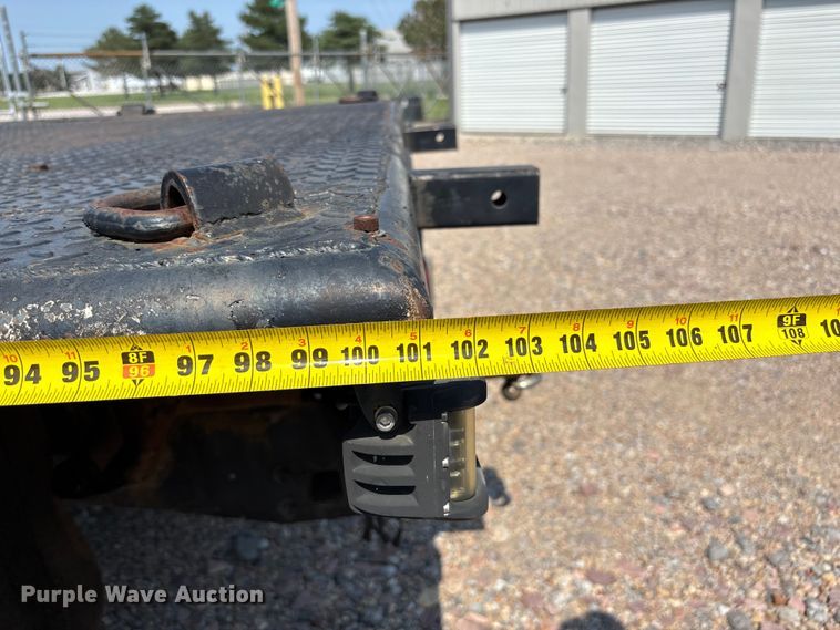 image for item NM9923 1995 Ford F350 Crew Cab flatbed pickup truck