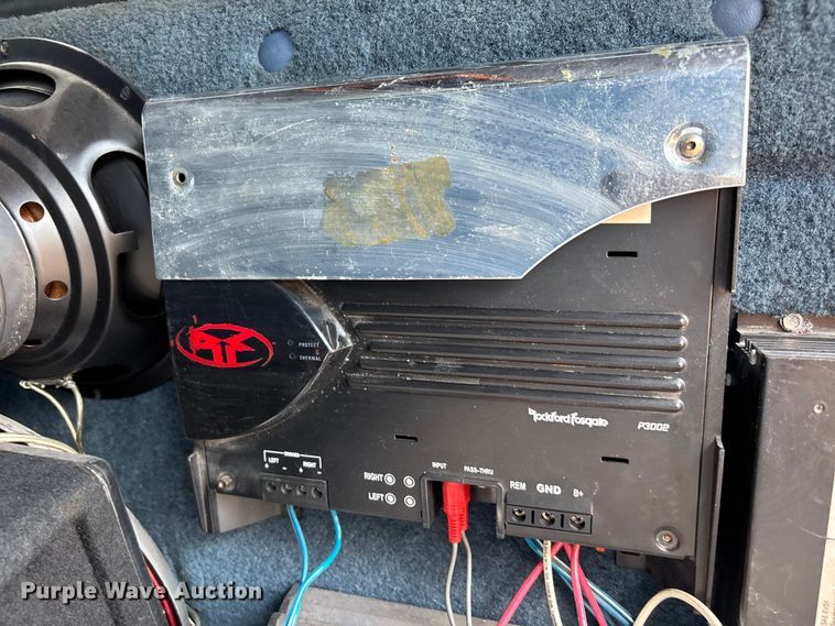 image for item NM9923 1995 Ford F350 Crew Cab flatbed pickup truck