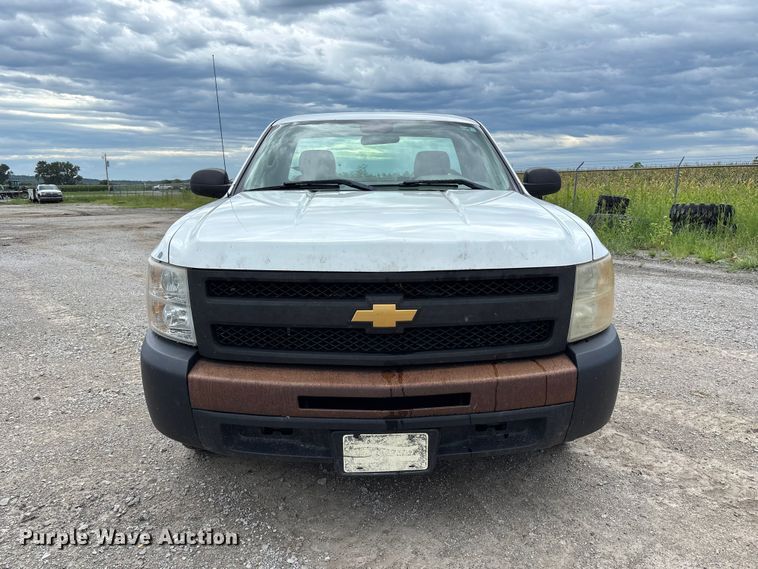 image for item NM9942 2013 Chevrolet Silverado 1500 pickup truck