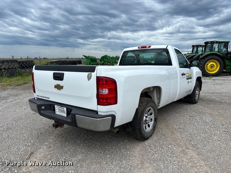 image for item NM9942 2013 Chevrolet Silverado 1500 pickup truck