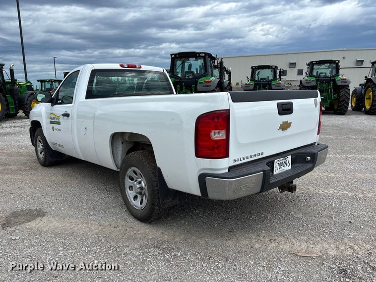 image for item NM9942 2013 Chevrolet Silverado 1500 pickup truck