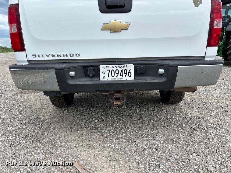image for item NM9942 2013 Chevrolet Silverado 1500 pickup truck
