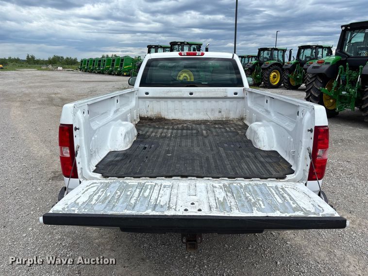 image for item NM9942 2013 Chevrolet Silverado 1500 pickup truck