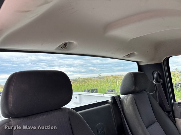 image for item NM9942 2013 Chevrolet Silverado 1500 pickup truck