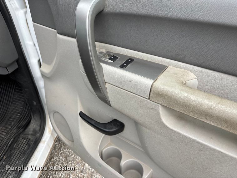 image for item NM9942 2013 Chevrolet Silverado 1500 pickup truck