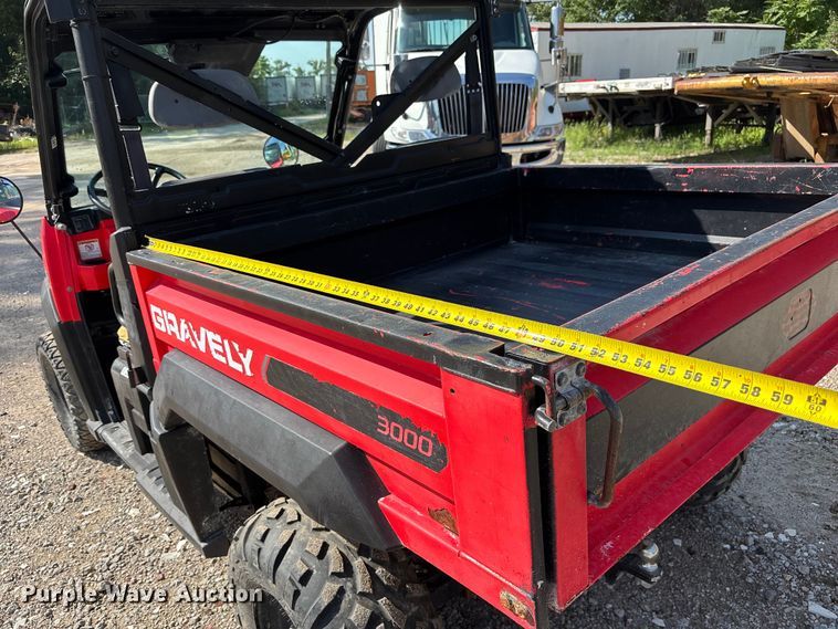 image for item NM9955 2016 Gravely 3000 utility vehicle