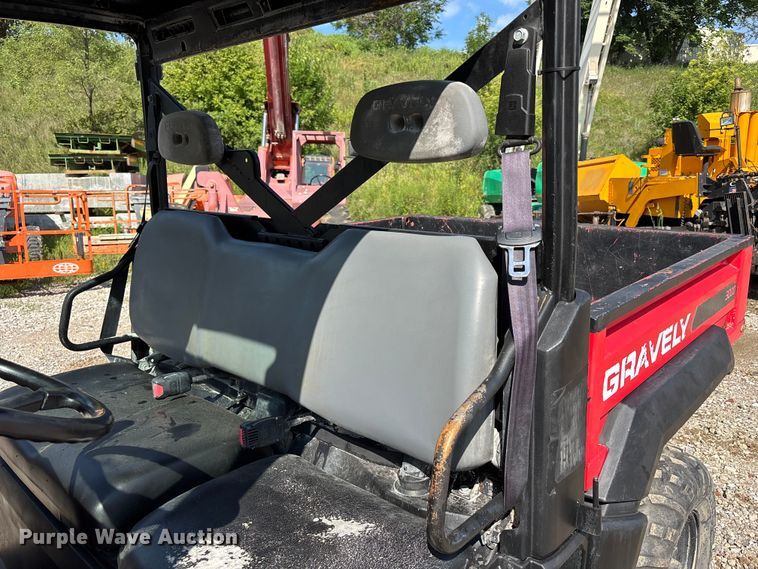 image for item NM9955 2016 Gravely 3000 utility vehicle