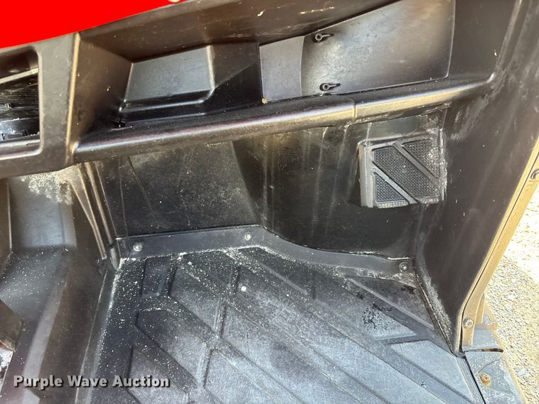 image for item NM9955 2016 Gravely 3000 utility vehicle