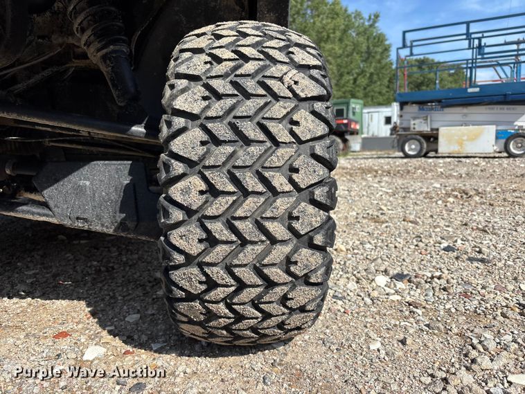 image for item NM9955 2016 Gravely 3000 utility vehicle