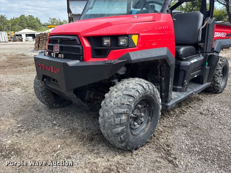 image for item NM9956 2016 Gravely 3000 utility vehicle