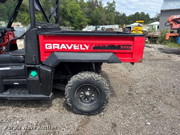 image for item NM9956 2016 Gravely 3000 utility vehicle