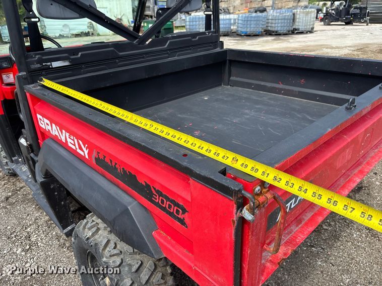image for item NM9956 2016 Gravely 3000 utility vehicle