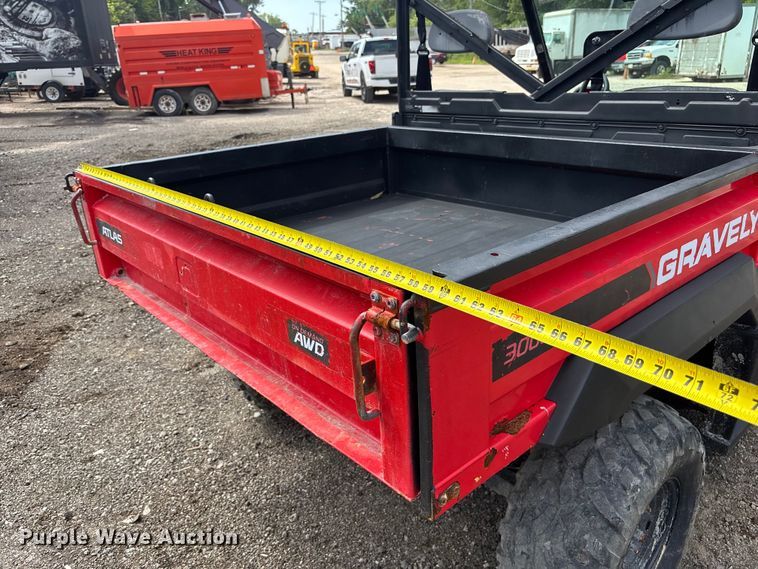 image for item NM9956 2016 Gravely 3000 utility vehicle