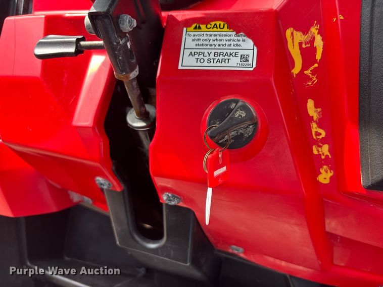 image for item NM9956 2016 Gravely 3000 utility vehicle
