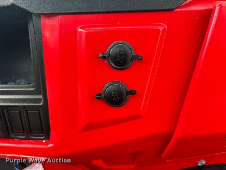 image for item NM9956 2016 Gravely 3000 utility vehicle