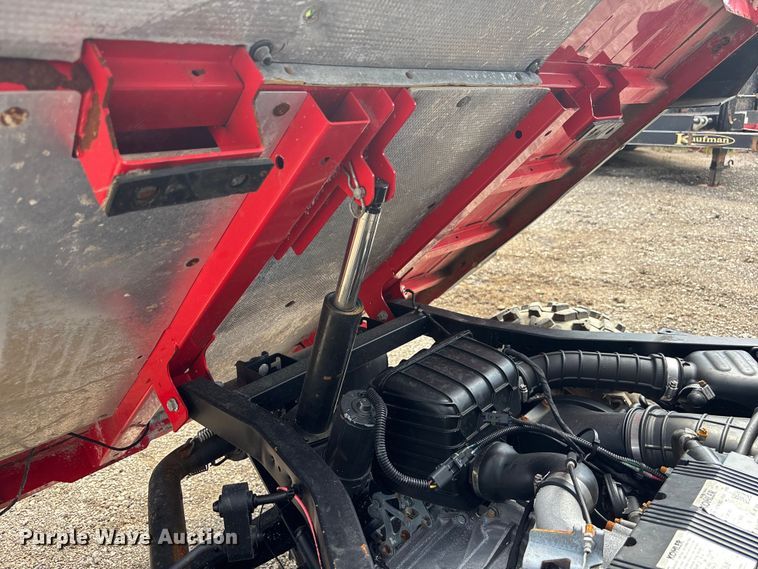 image for item NM9956 2016 Gravely 3000 utility vehicle