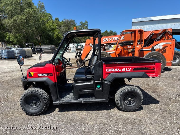 image for item NM9957 2016 Gravely 3000 utility vehicle