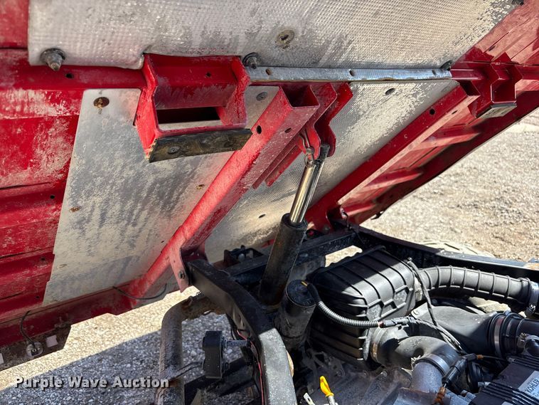 image for item NM9957 2016 Gravely 3000 utility vehicle