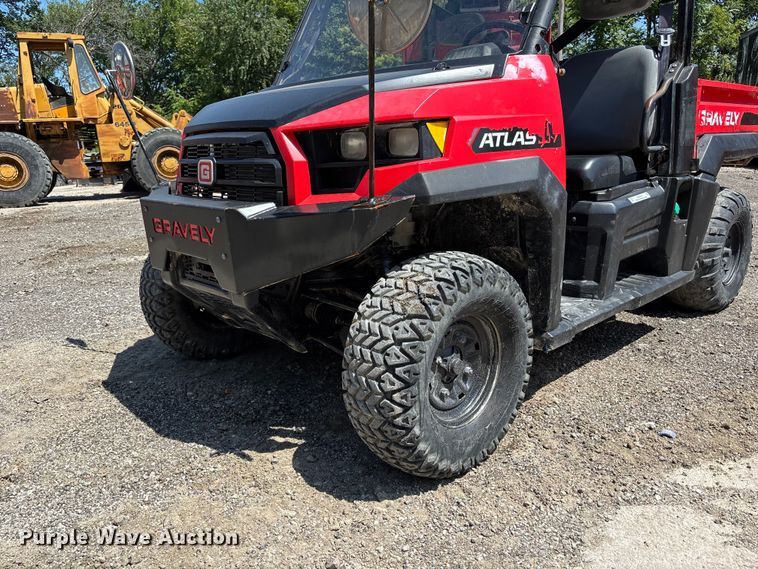 image for item NM9959 2016 Gravely 3000 utility vehicle