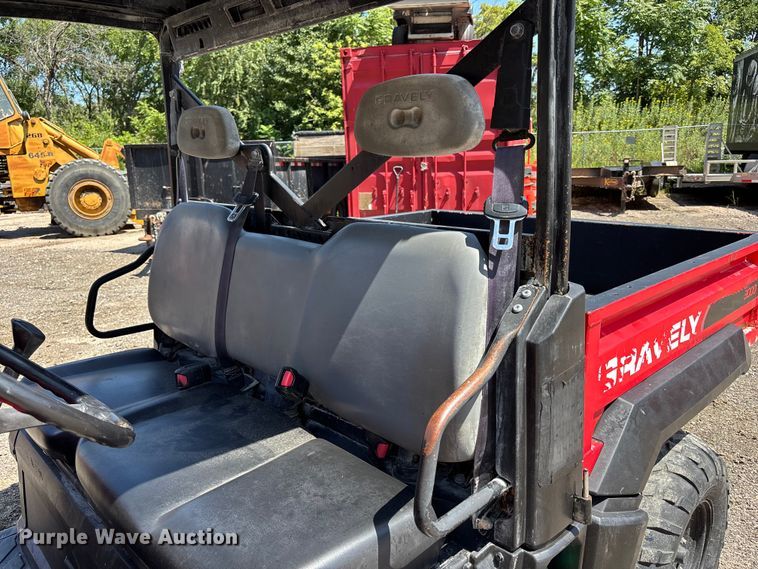 image for item NM9959 2016 Gravely 3000 utility vehicle