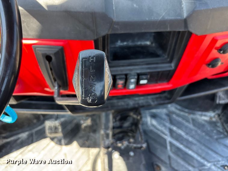 image for item NM9959 2016 Gravely 3000 utility vehicle