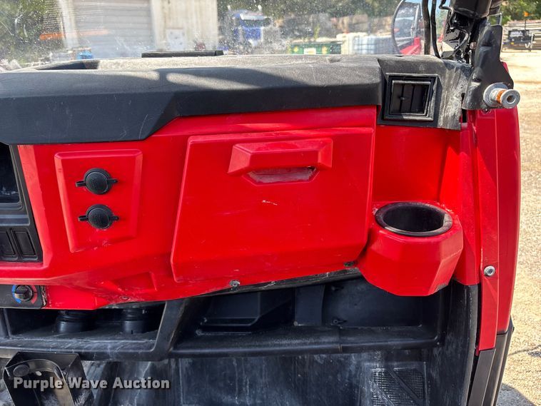 image for item NM9959 2016 Gravely 3000 utility vehicle