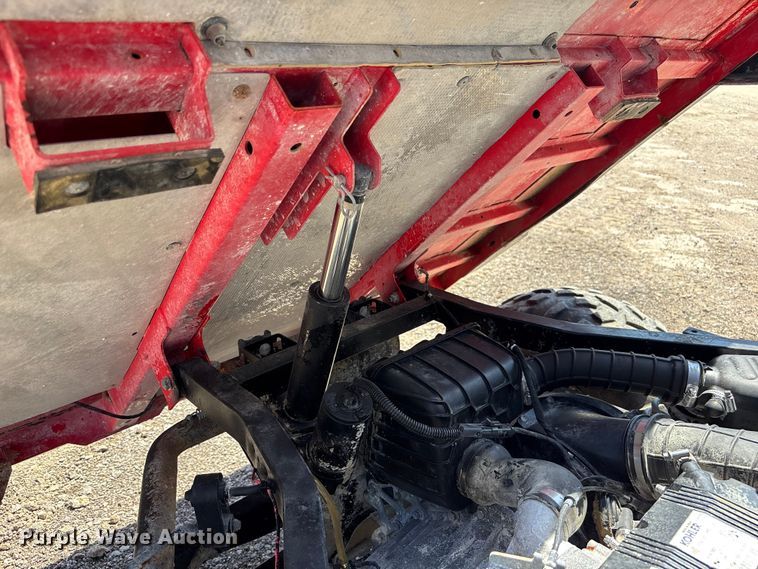 image for item NM9959 2016 Gravely 3000 utility vehicle