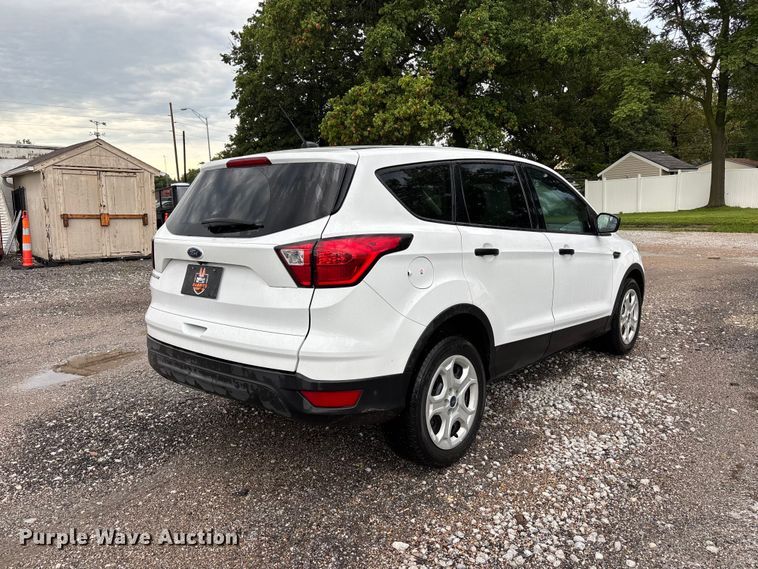 image for item NM9963 2019 Ford Escape SUV