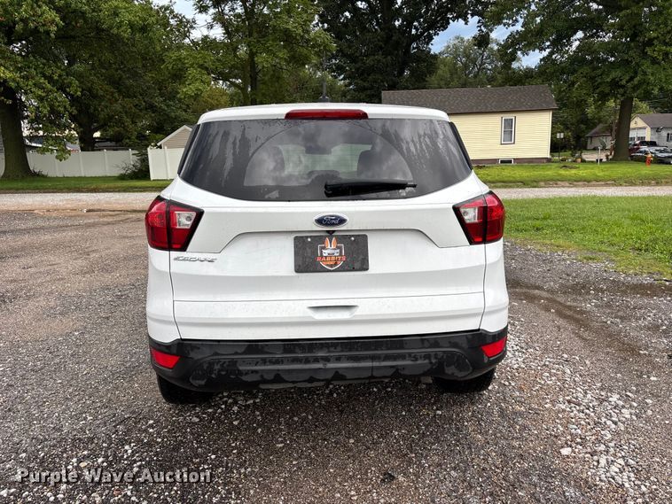 image for item NM9963 2019 Ford Escape SUV