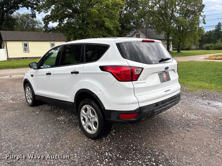 image for item NM9963 2019 Ford Escape SUV