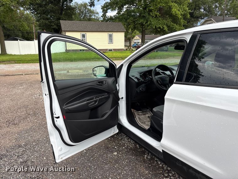 image for item NM9963 2019 Ford Escape SUV