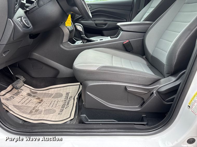 image for item NM9963 2019 Ford Escape SUV