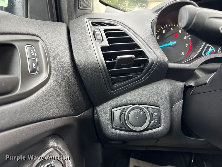 image for item NM9963 2019 Ford Escape SUV