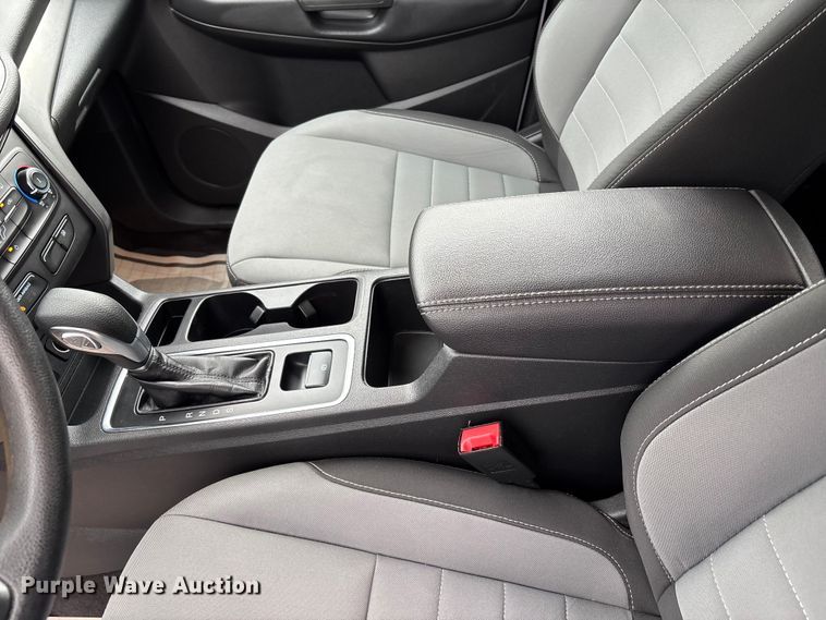 image for item NM9963 2019 Ford Escape SUV