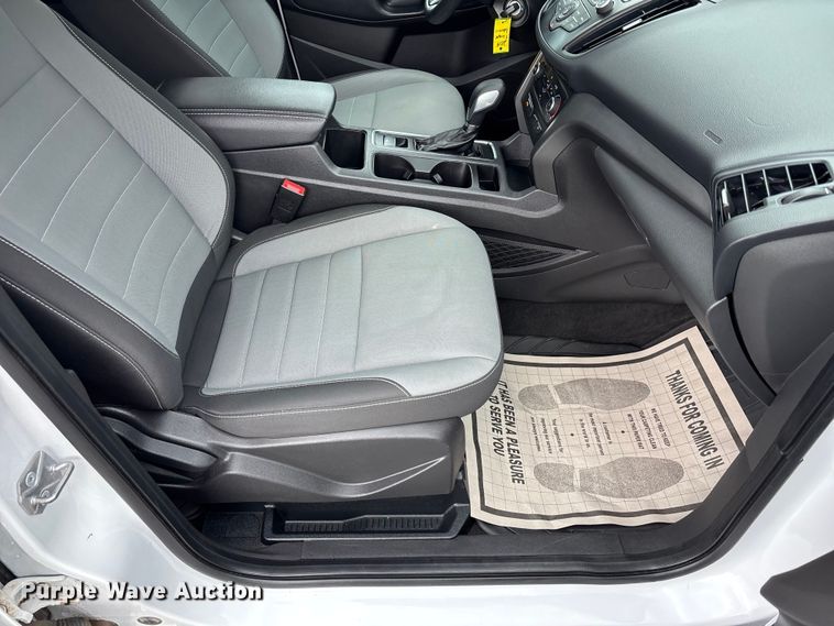 image for item NM9963 2019 Ford Escape SUV