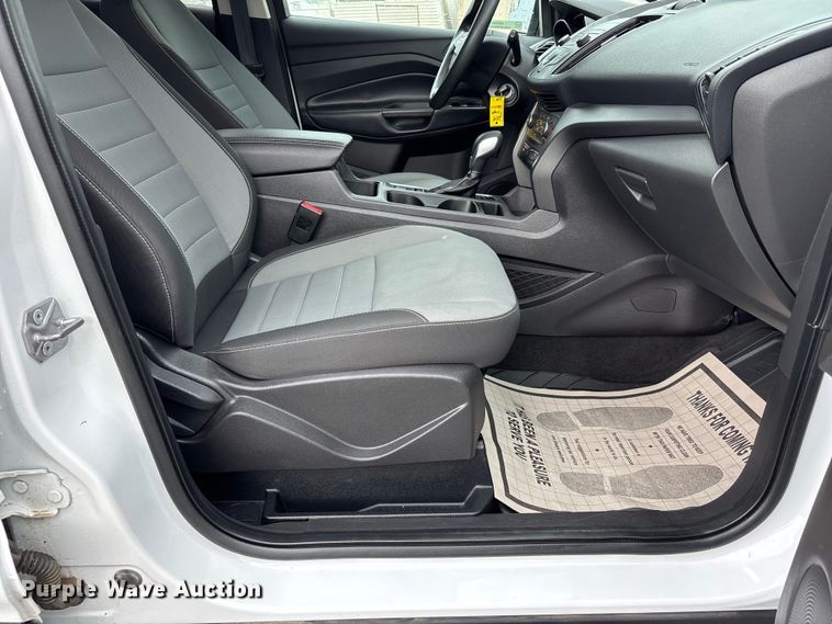image for item NM9963 2019 Ford Escape SUV