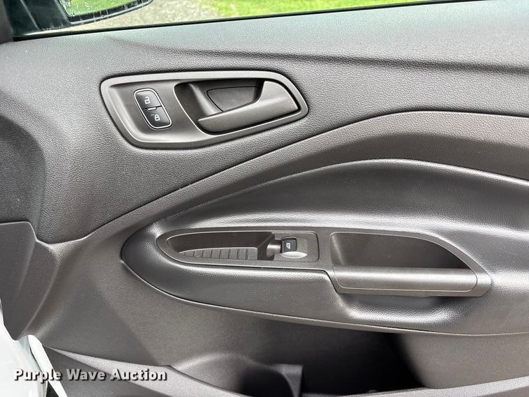 image for item NM9963 2019 Ford Escape SUV