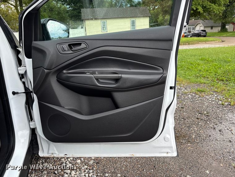 image for item NM9963 2019 Ford Escape SUV