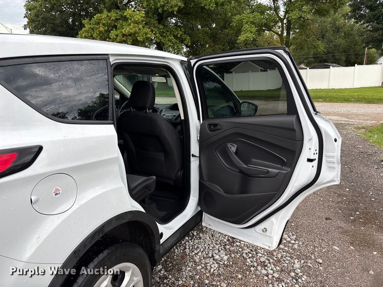 image for item NM9963 2019 Ford Escape SUV