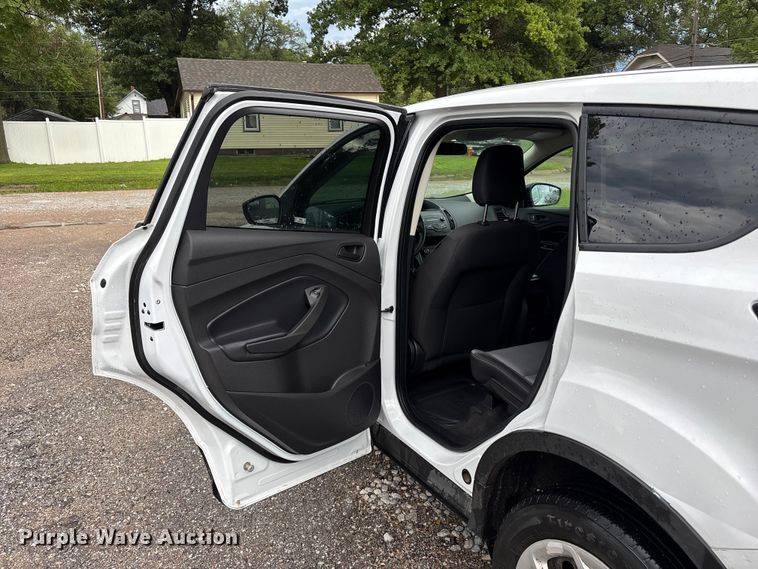 image for item NM9963 2019 Ford Escape SUV