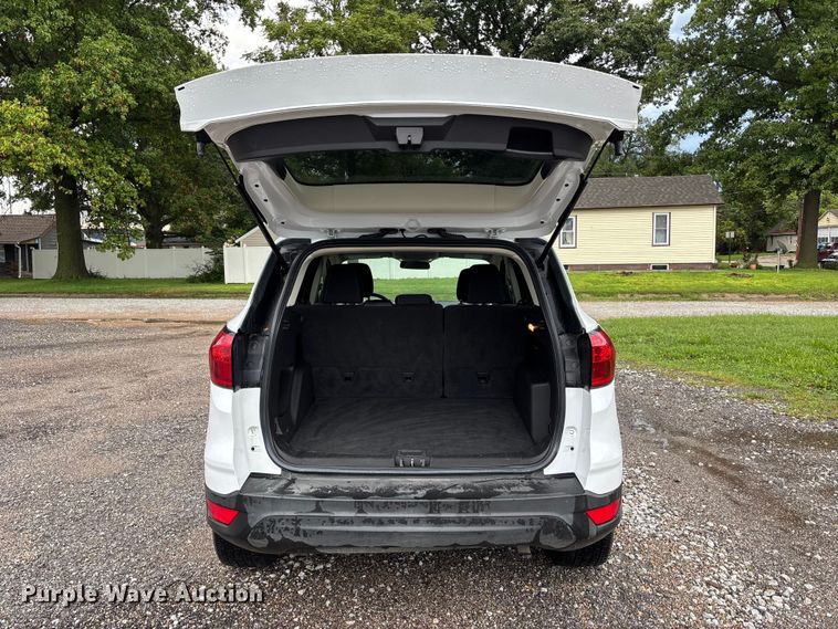 image for item NM9963 2019 Ford Escape SUV