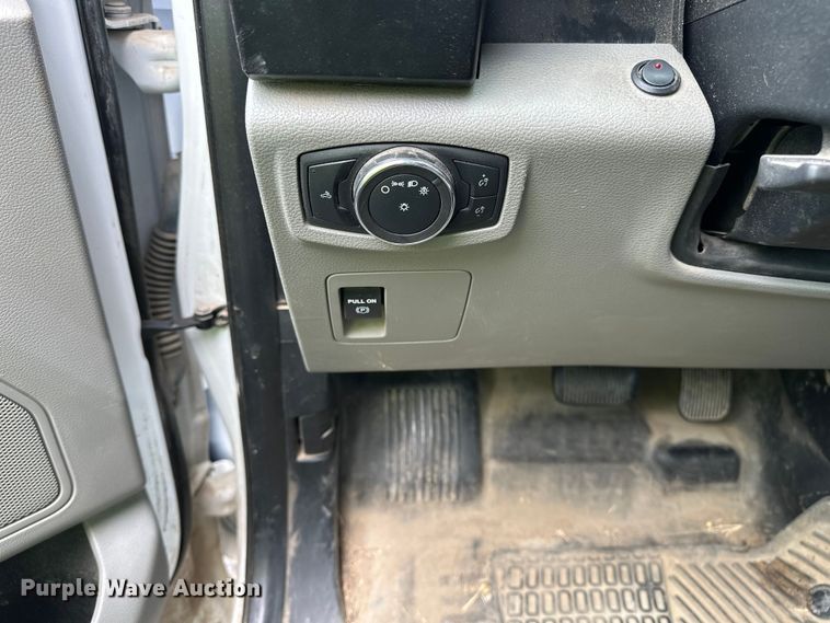 image for item YA3289 2019 Ford F150  pickup truck