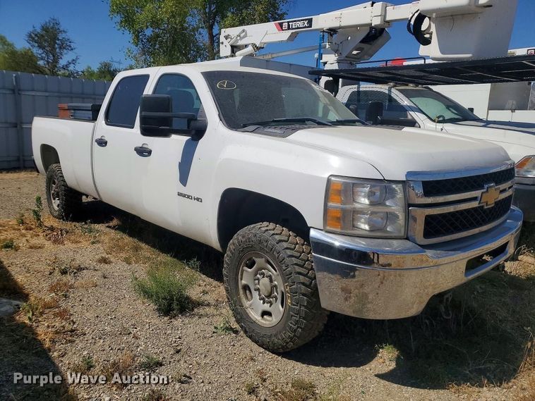 image for item YA3458 2012 Chevrolet Silverado 2500HD Crew Cab pickup truck