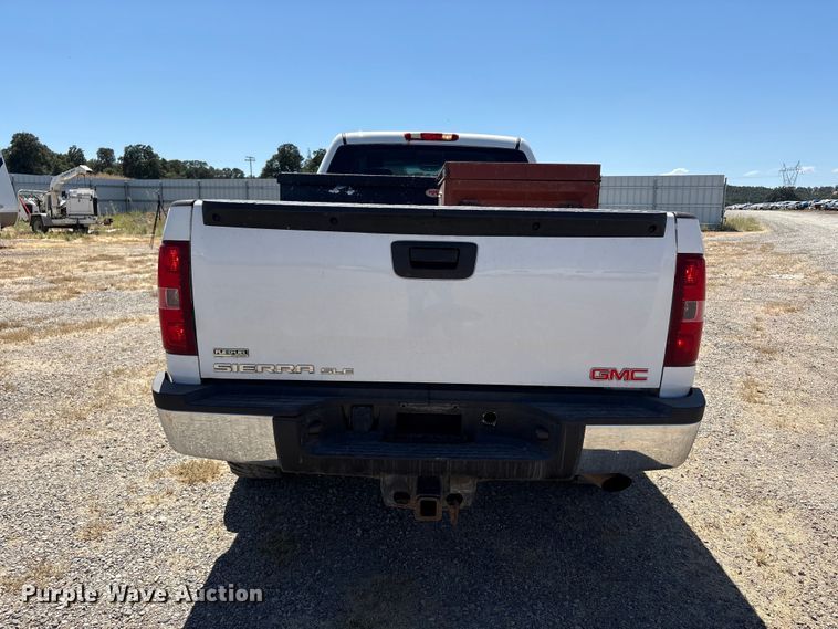 image for item YA3458 2012 Chevrolet Silverado 2500HD Crew Cab pickup truck