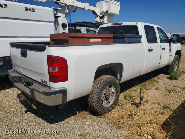 image for item YA3458 2012 Chevrolet Silverado 2500HD Crew Cab pickup truck