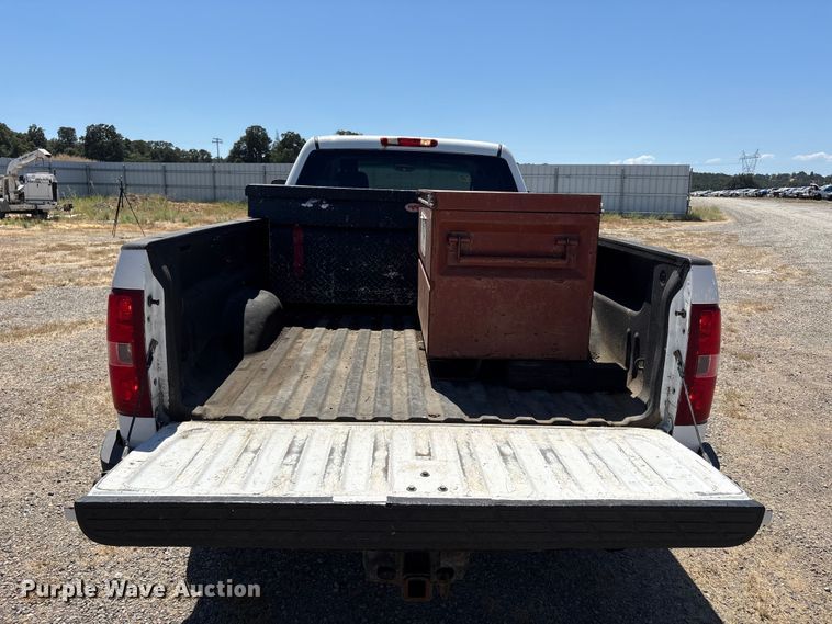 image for item YA3458 2012 Chevrolet Silverado 2500HD Crew Cab pickup truck