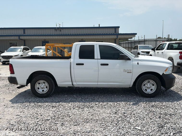 image for item YA3641 2019 RAM 1500 Classic Ext. Cab pickup truck
